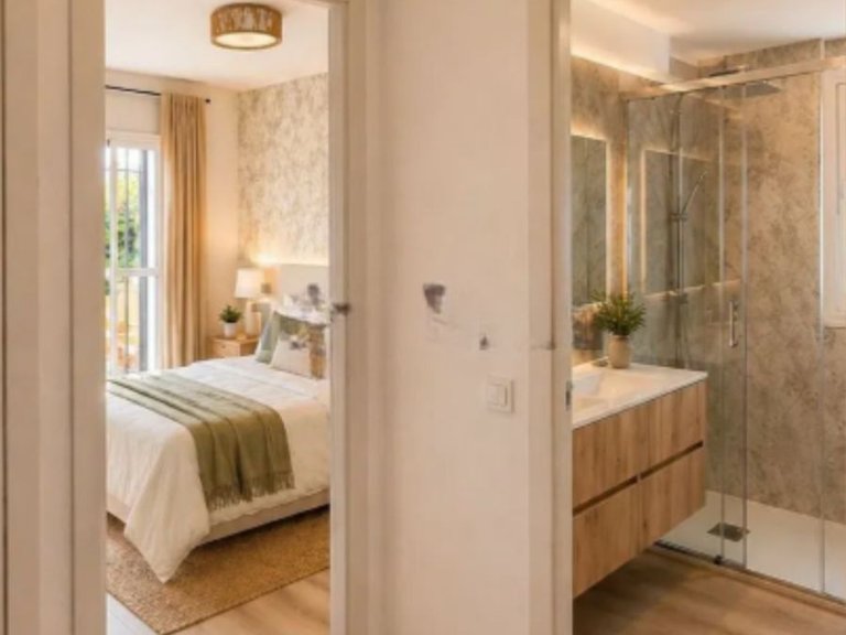 Apartment for Sale in El Paraiso, Malaga 13