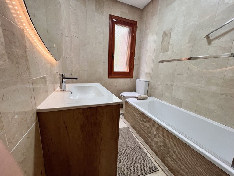 Apartment for Sale in Nueva Andalucía, Malaga 14