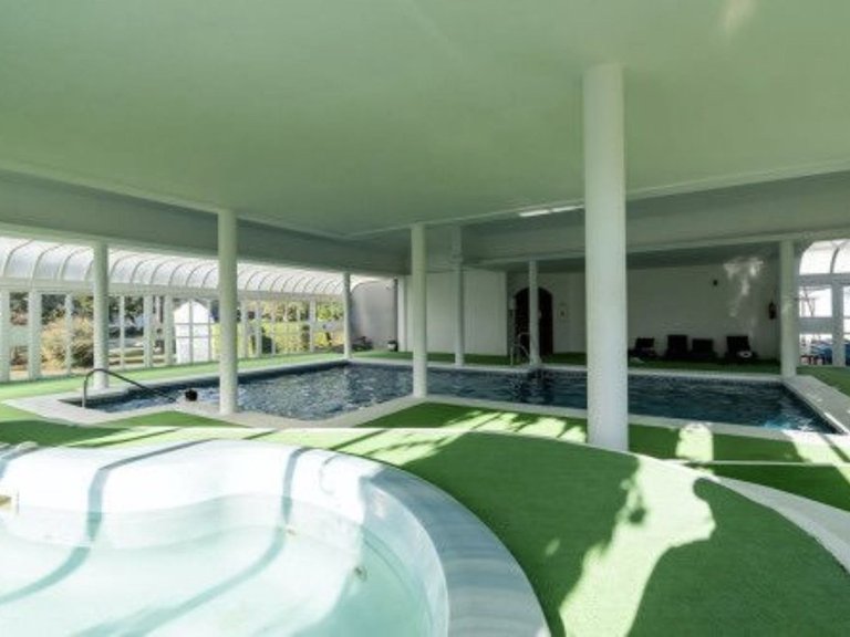 Apartment for Sale in Nueva Andalucía, Malaga 31