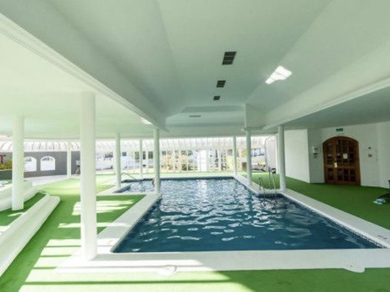 Apartment for Sale in Nueva Andalucía, Malaga 32