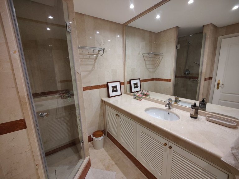 Apartment for Sale in Puerto Banús, Malaga 13