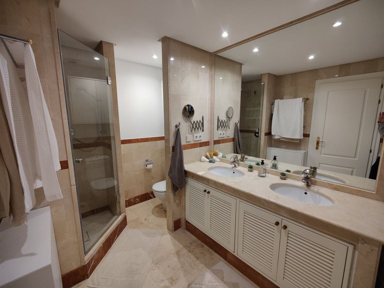 Apartment for Sale in Puerto Banús, Malaga 15