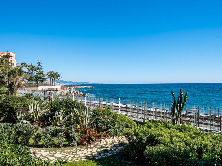 Apartment for Sale in Puerto Banús, Malaga 31
