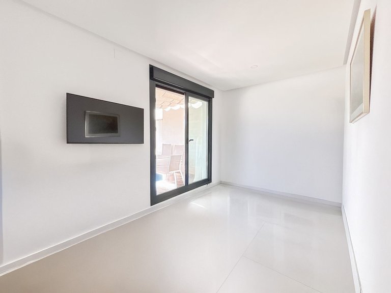 Apartment for Sale in Marbella, Malaga 15