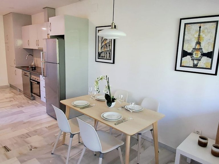 Apartment for Sale in The Golden Mile, Malaga 11