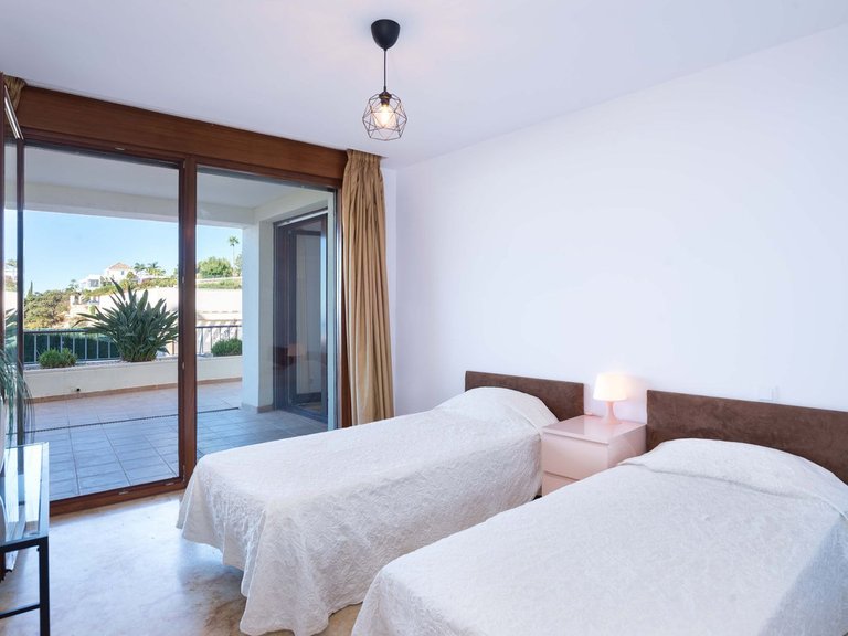 Apartment for Sale in Altos De Los Monteros, Malaga 15