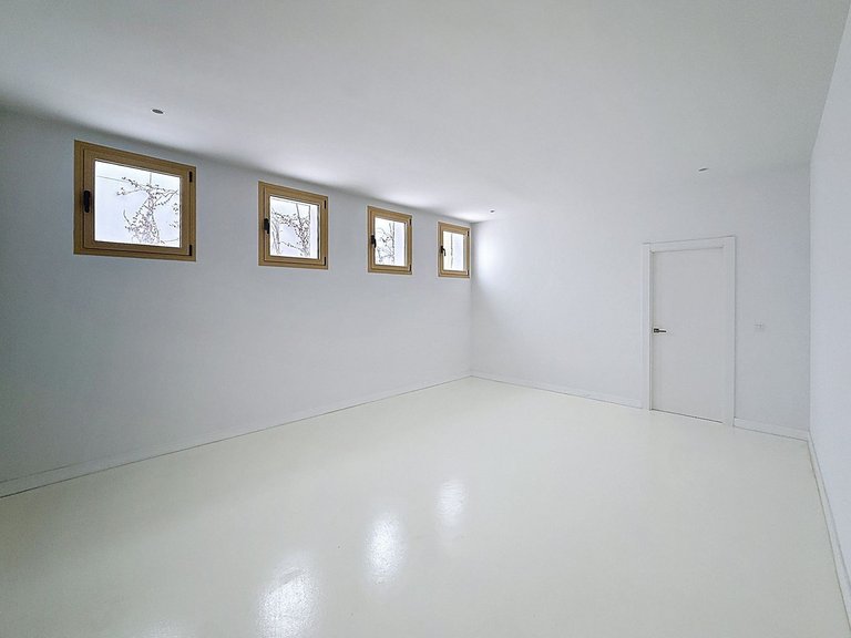 Villa for Sale in Málaga, Malaga 27