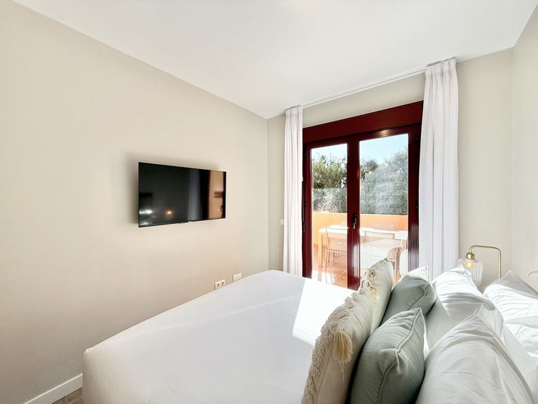 Apartment for Sale in Benahavís, Malaga 12