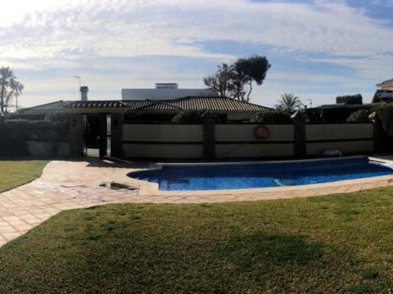 Villa for Sale in Estepona, Malaga 2