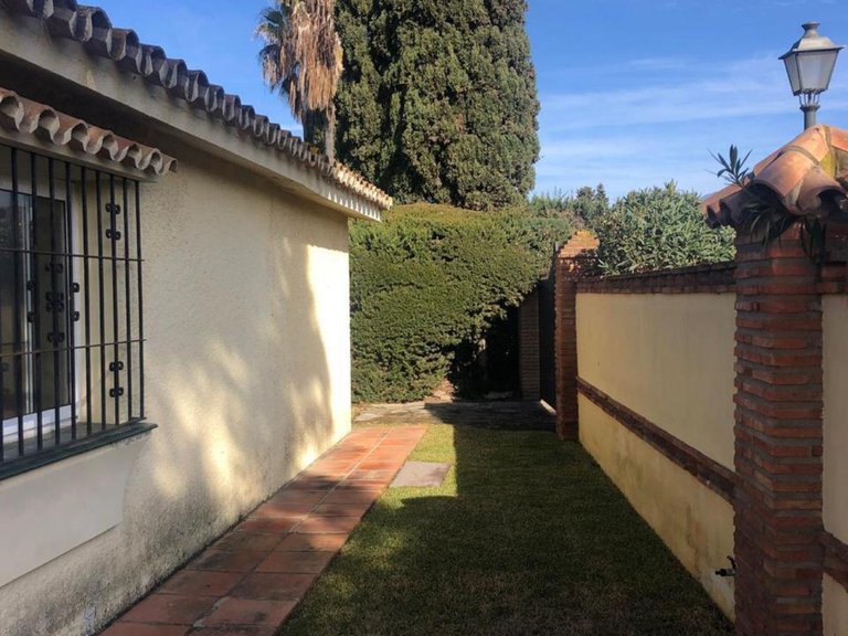 Villa for Sale in Estepona, Malaga 3