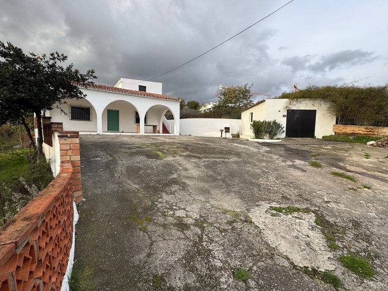 Villa for Sale in Estepona, Malaga 1