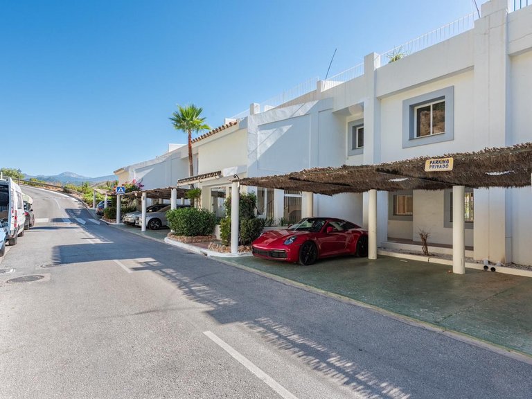 Apartment for Sale in La Quinta, Malaga 20