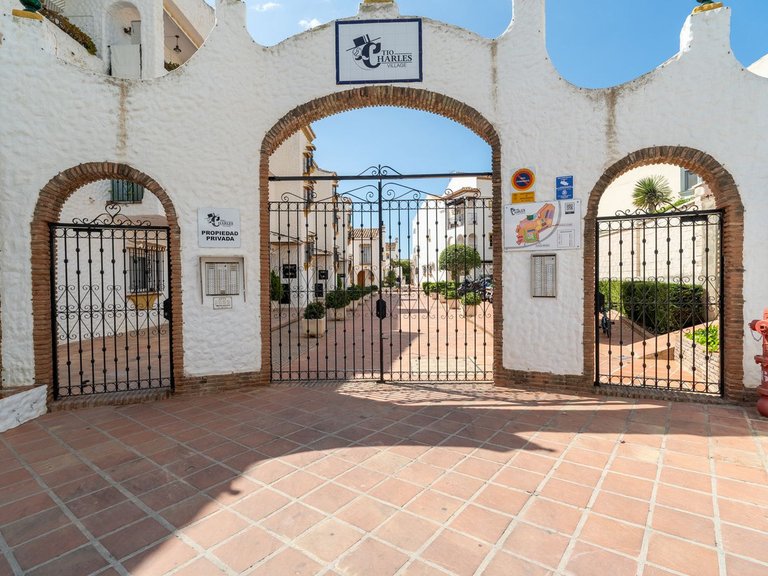 Apartment for Sale in Costa del Sol, Benalmadena Pueblo, Malaga 2