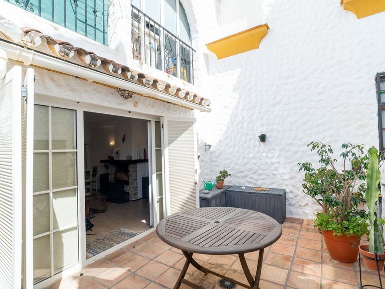 Apartment for Sale in Costa del Sol, Benalmadena Pueblo, Malaga 4