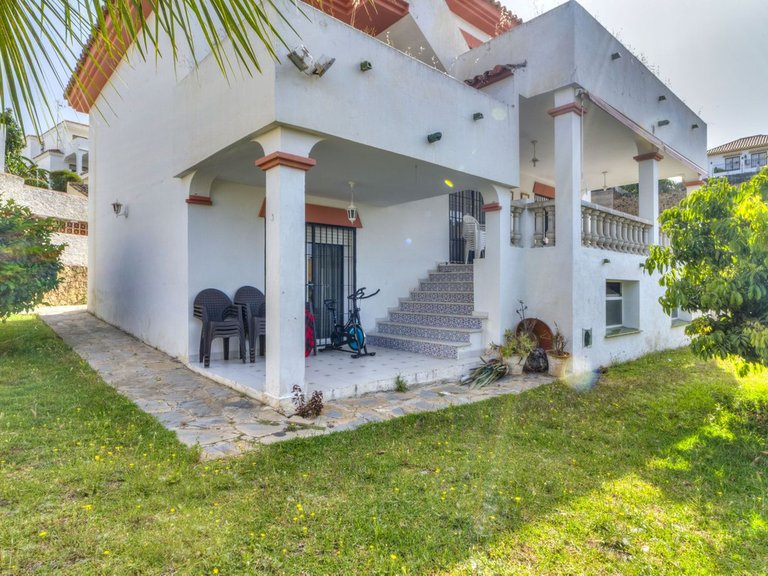 Villa for Sale in Marbella, Malaga 1