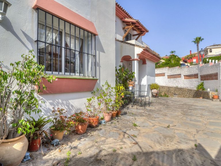 Villa for Sale in Marbella, Malaga 10