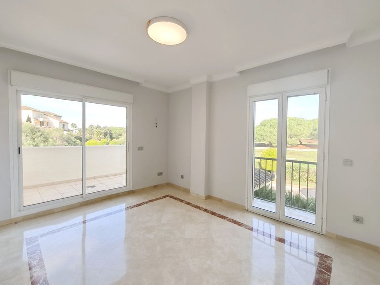 Villa for Sale in San Roque Club, Cadiz 14
