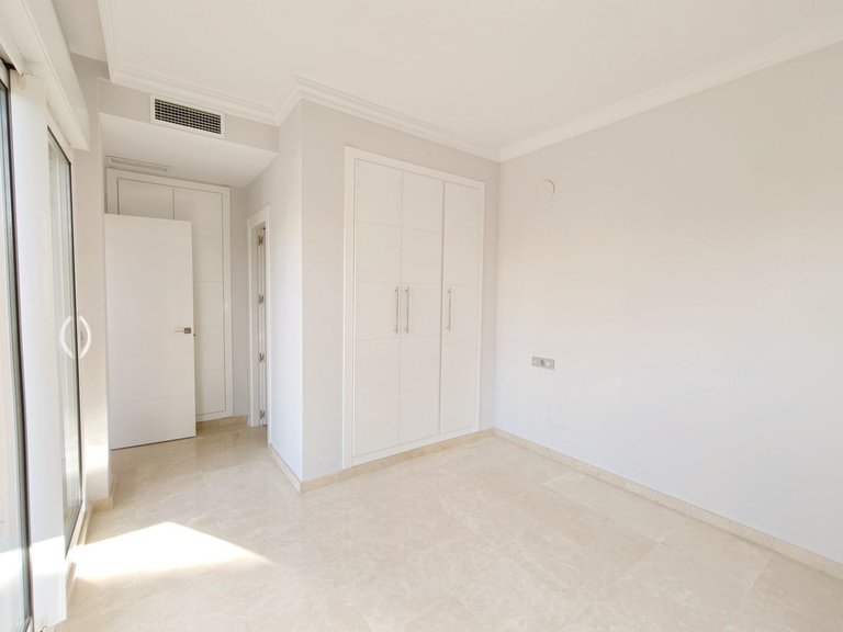 Villa for Sale in San Roque Club, Cadiz 19