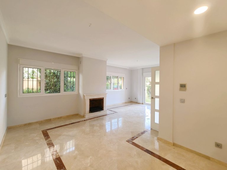 Villa for Sale in San Roque Club, Cadiz 4