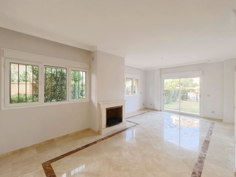 Villa for Sale in San Roque Club, Cadiz 5