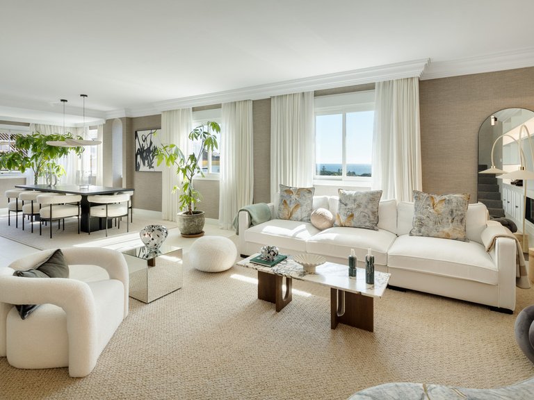Apartment for Sale in The Golden Mile, Malaga 1