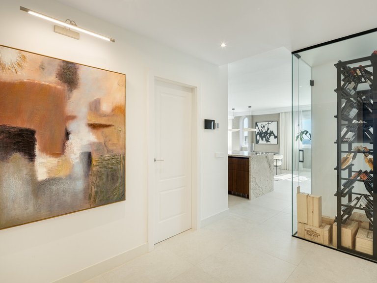 Apartment for Sale in The Golden Mile, Malaga 7