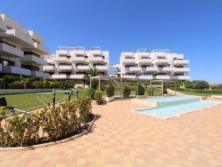 Apartment for Sale in Lomas De Cabo Roig, Alicante 2