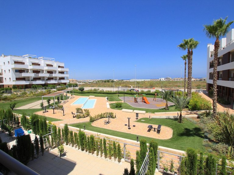Apartment for Sale in Lomas De Cabo Roig, Alicante 35