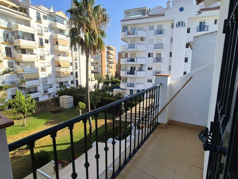 Villa for Sale in Los Boliches, Malaga 30