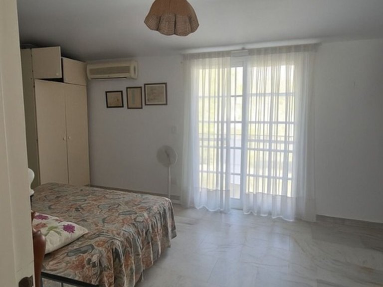 Villa for Sale in Los Boliches, Malaga 32