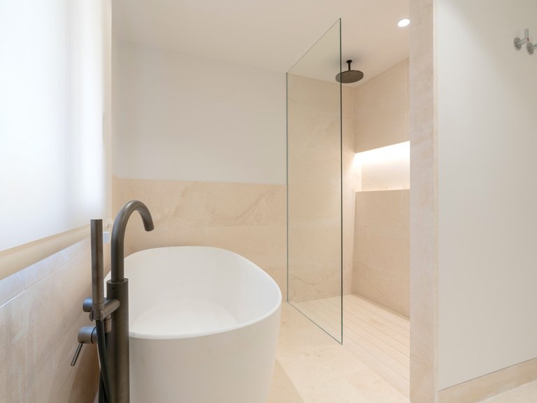 Villa for Sale in The Golden Mile, Malaga 18