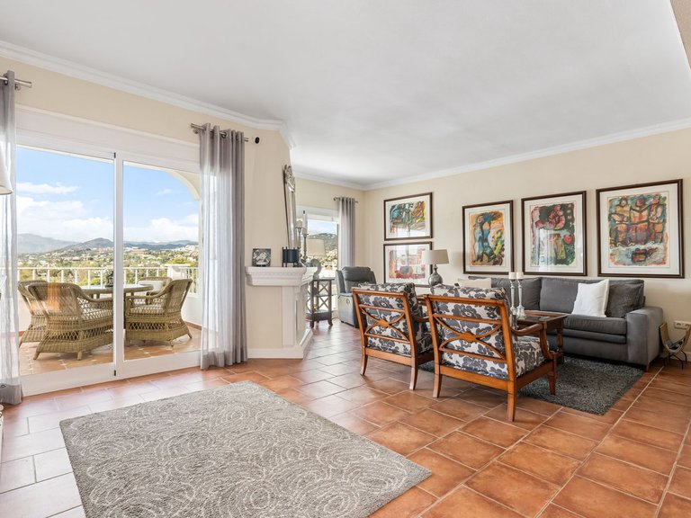Villa for Sale in Nueva Andalucía, Malaga 7
