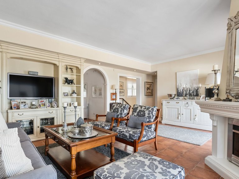 Villa for Sale in Nueva Andalucía, Malaga 8