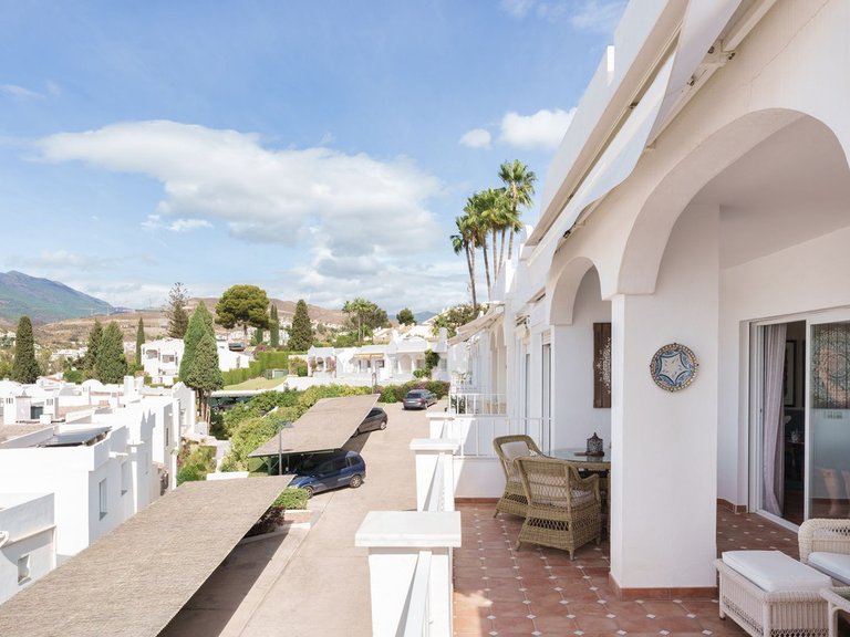 Villa for Sale in Nueva Andalucía, Malaga 9