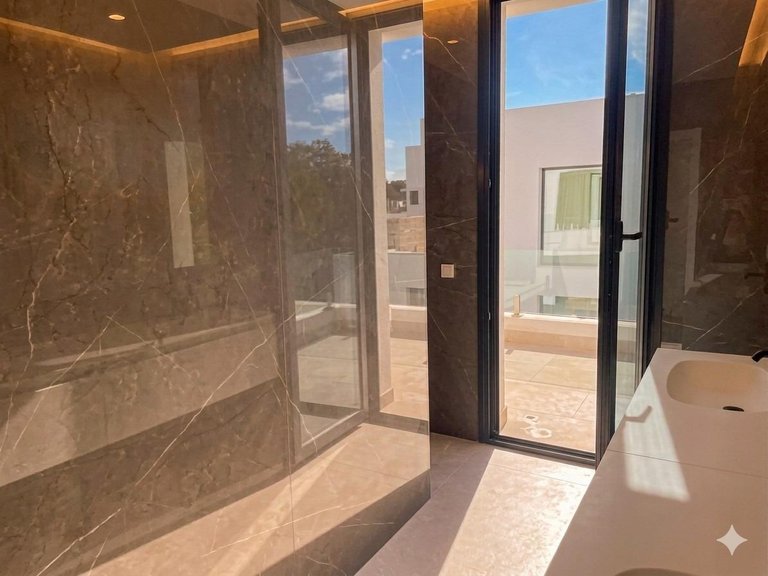 Villa for Sale in Estepona, Malaga 20