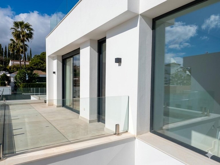 Villa for Sale in Estepona, Malaga 23