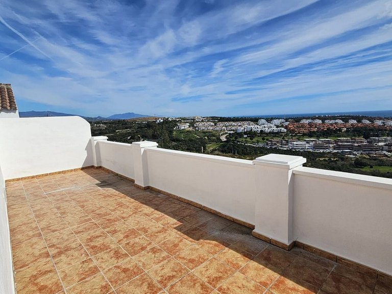 Villa for Sale in Doña Julia, Malaga 10