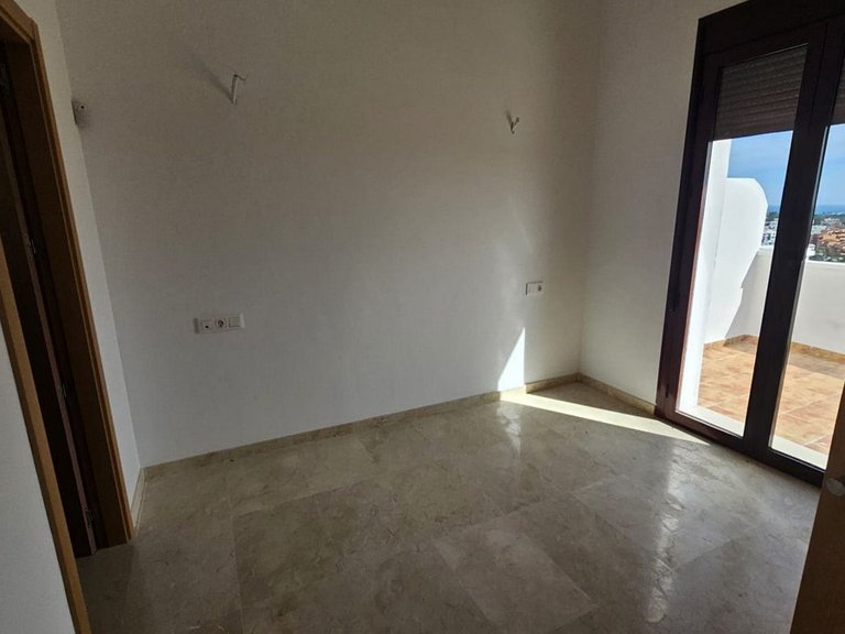 Villa for Sale in Doña Julia, Malaga 11