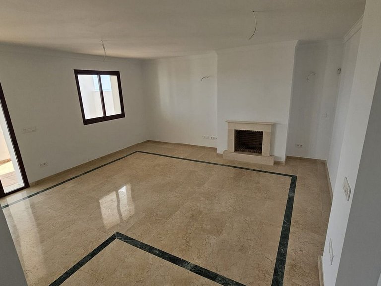 Villa for Sale in Doña Julia, Malaga 16