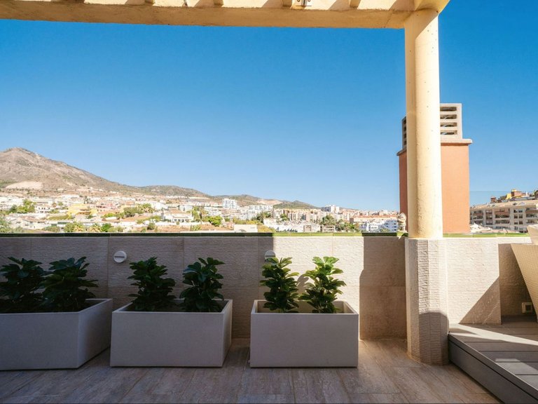 Apartment for Sale in Benalmadena Costa, Malaga 31