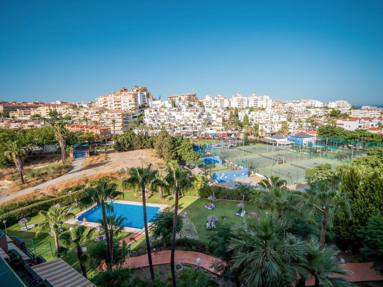 Apartment for Sale in Benalmadena Costa, Malaga 38