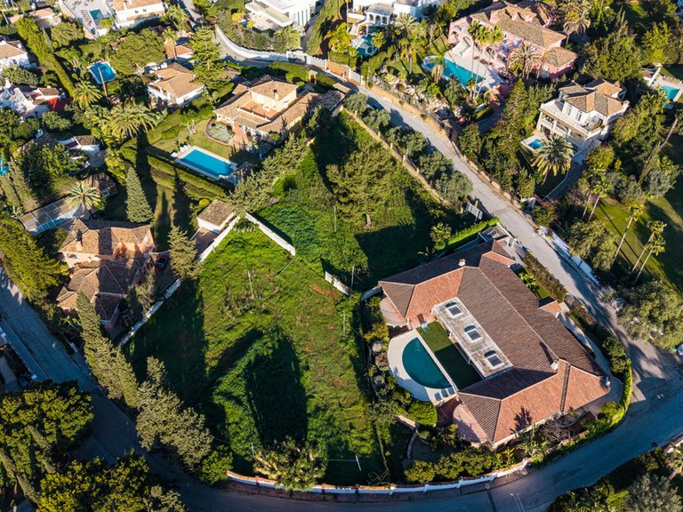 Plot for Sale in The Golden Mile, Malaga 3