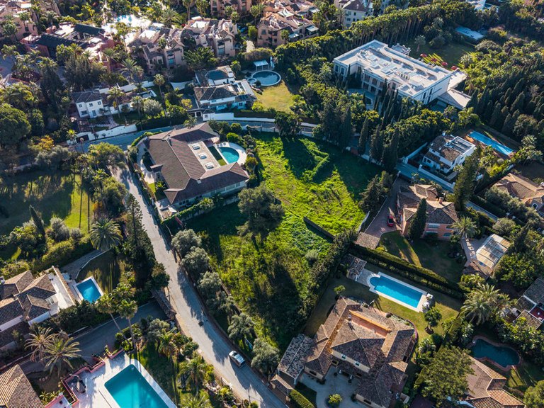 Plot for Sale in The Golden Mile, Malaga 6