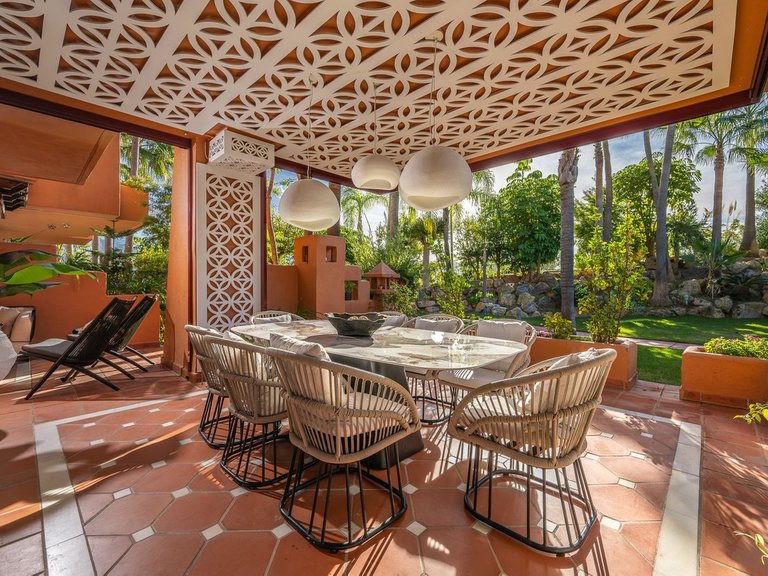Apartment for Sale in Nueva Andalucía, Malaga 10