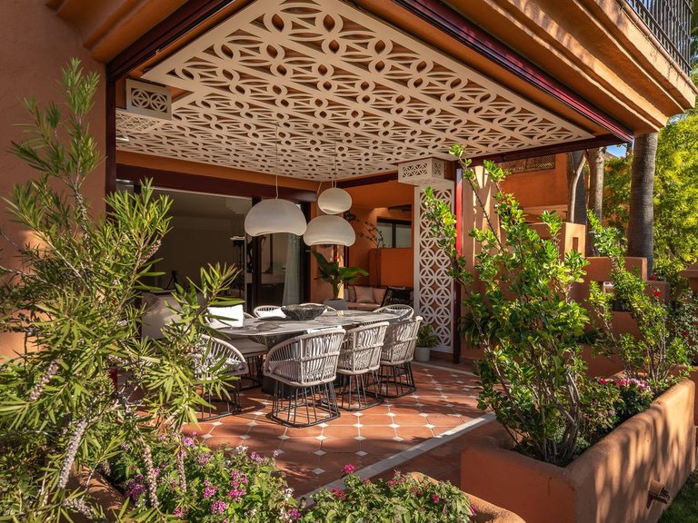 Apartment for Sale in Nueva Andalucía, Malaga 27