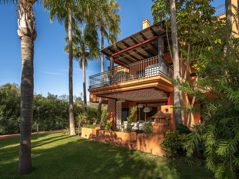 Apartment for Sale in Nueva Andalucía, Malaga 33