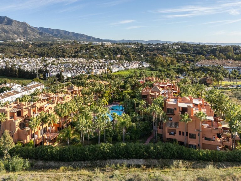 Apartment for Sale in Nueva Andalucía, Malaga 35
