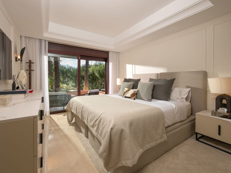 Apartment for Sale in Nueva Andalucía, Malaga 4
