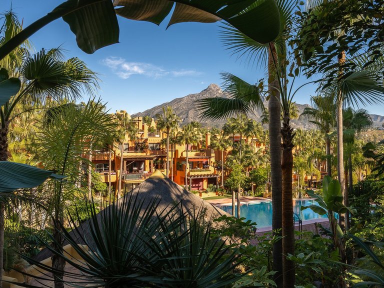Apartment for Sale in Nueva Andalucía, Malaga 40