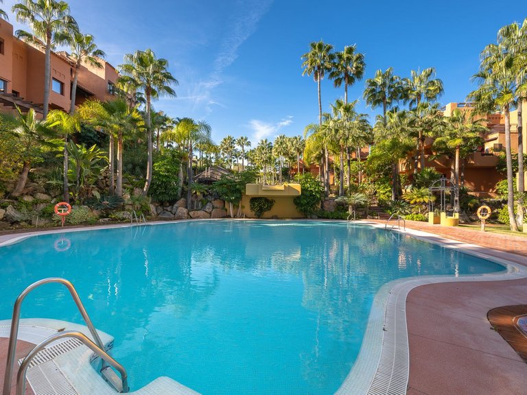 Apartment for Sale in Nueva Andalucía, Malaga 46